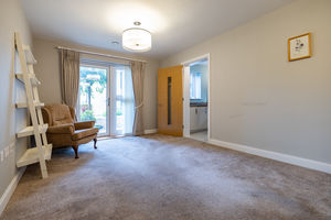 Lounge/diner- click for photo gallery
